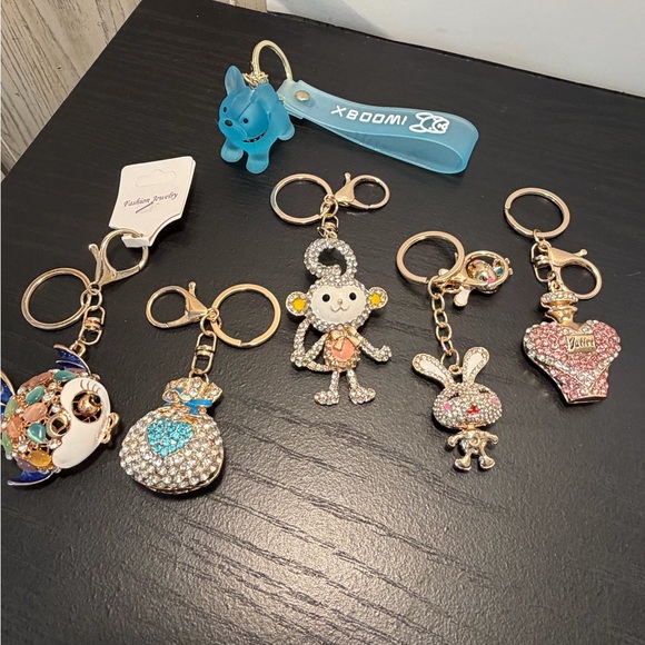 NEW BAG charms/keychain choose 1 - Picture 3 of 14